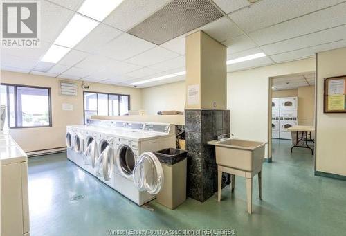 150 Park Street West Unit# 1801, Windsor, ON - Indoor Photo Showing Laundry Room