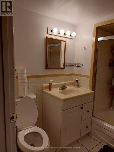 Bsmt# 1 - 160 Delmar Drive, Hamilton, ON - Indoor Photo Showing Bathroom