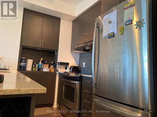 1107 - 2560 Eglinton Avenue, Mississauga (Central Erin Mills), ON - Indoor Photo Showing Kitchen