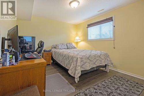 87 Pine Valley Drive, St. Thomas, ON - Indoor Photo Showing Bedroom