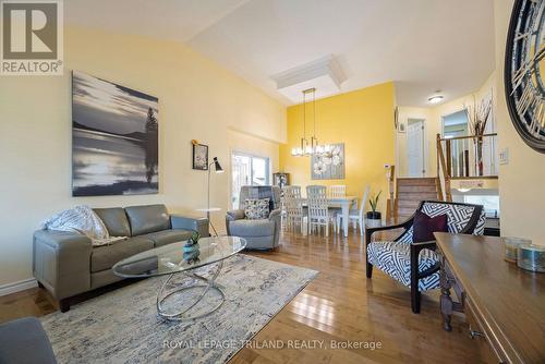 87 Pine Valley Drive, St. Thomas, ON - Indoor Photo Showing Living Room