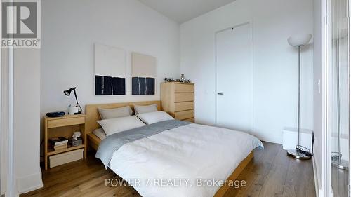 1526 - 111 St Clair Avenue, Toronto (Yonge-St. Clair), ON - Indoor Photo Showing Bedroom