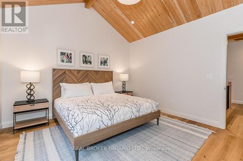 8 - 1841 Muskoka Road 118 W, Bracebridge, ON - Indoor Photo Showing Bedroom