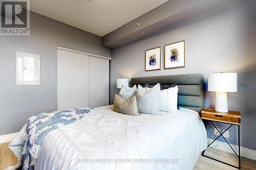 909 - 22 East Haven Drive, Toronto (Birchcliffe-Cliffside), ON - Indoor Photo Showing Bedroom