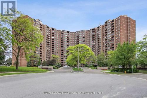 909 - 714 The West Mall W, Toronto (Eringate-Centennial-West Deane), ON - Outdoor With Facade