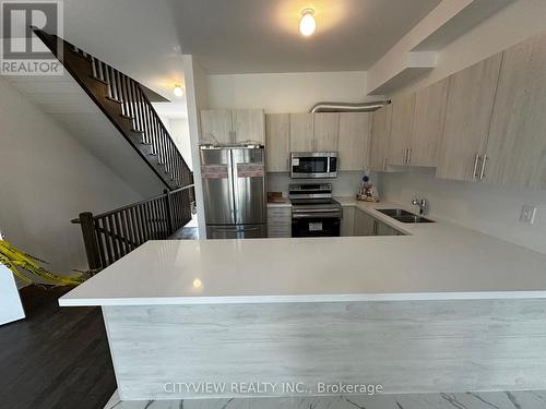 23 Turnberry Court, Bracebridge, ON - Indoor Photo Showing Kitchen With Double Sink