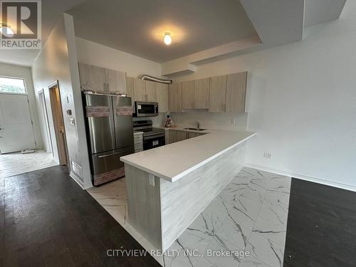 23 Turnberry Court, Bracebridge, ON - Indoor Photo Showing Kitchen With Double Sink