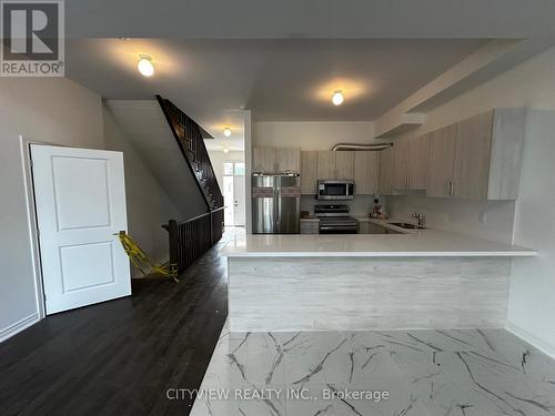 23 Turnberry Court, Bracebridge, ON - Indoor Photo Showing Kitchen