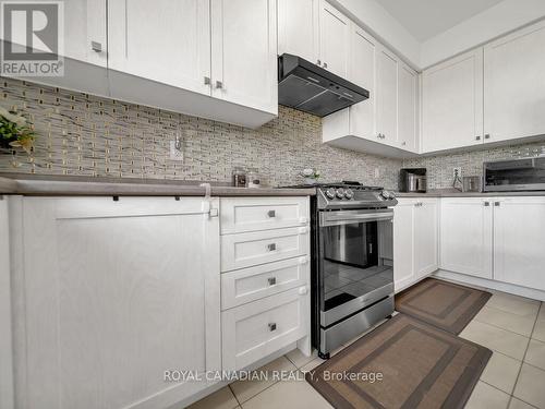 68 Mcwatters Street, Hamilton, ON - Indoor Photo Showing Kitchen With Upgraded Kitchen