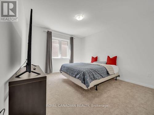 68 Mcwatters Street, Hamilton, ON - Indoor Photo Showing Bedroom