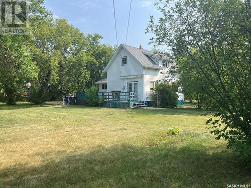 300 5Th Street N, Nipawin, SK - Outdoor