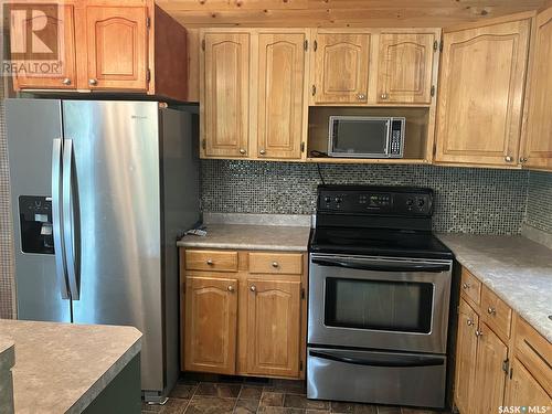 300 5Th Street N, Nipawin, SK - Indoor Photo Showing Kitchen