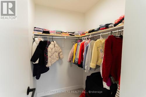 Kids Walk In closet - 26 - 120 Centre Street, London, ON - Indoor With Storage