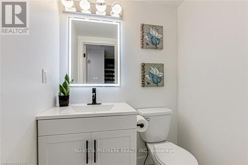 Powder Room - 26 - 120 Centre Street, London, ON - Indoor Photo Showing Bathroom