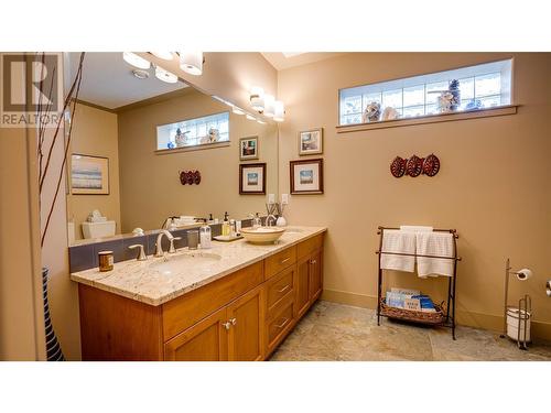 13345 Shoreline Drive, Lake Country, BC - Indoor Photo Showing Bathroom