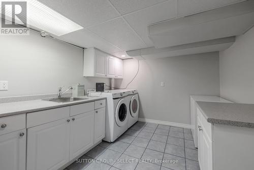 1009 Wellington Street, London, ON - Indoor Photo Showing Laundry Room