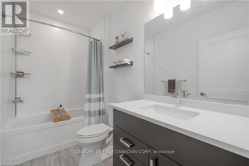 908 - 460 Callaway Road, London, ON - Indoor Photo Showing Bathroom