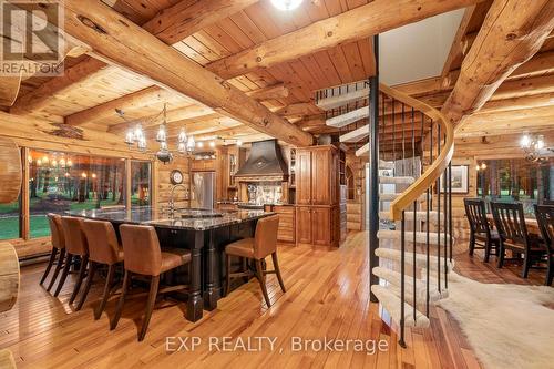 10608 Longwoods Road, Middlesex Centre (Delaware Town), ON - Indoor Photo Showing Dining Room