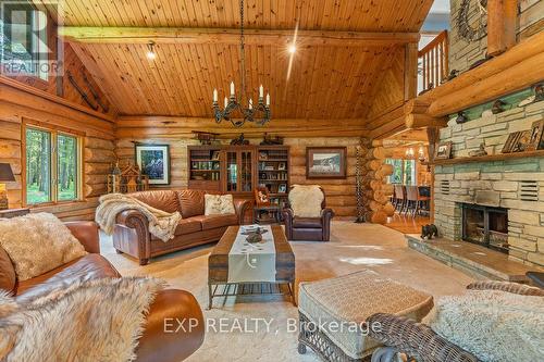 10608 Longwoods Road, Middlesex Centre (Delaware Town), ON - Indoor Photo Showing Living Room With Fireplace