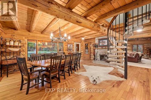 10608 Longwoods Road, Middlesex Centre (Delaware Town), ON - Indoor Photo Showing Dining Room