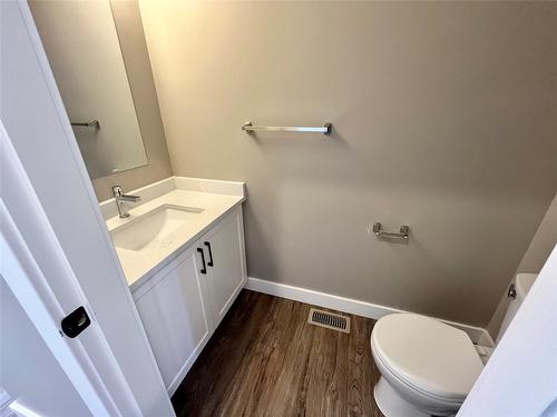 108 Abbey Road, Princeton, BC - Indoor Photo Showing Bathroom