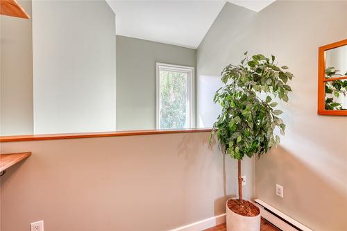 18-80 Green Avenue, Penticton, BC - Indoor Photo Showing Other Room