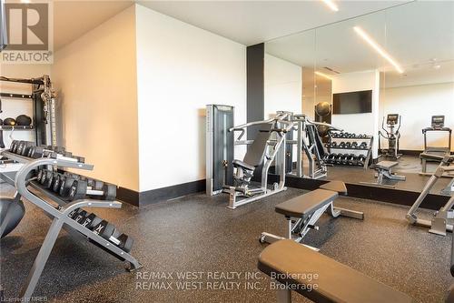 315 - 4208 Dundas Street W, Toronto (Edenbridge-Humber Valley), ON - Indoor Photo Showing Gym Room