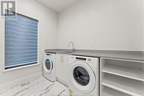 506 Lily Mac Boulevard, Windsor, ON - Indoor Photo Showing Laundry Room