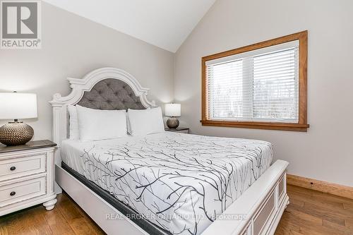 1B - 1841 Muskoka Road 118 W, Bracebridge, ON - Indoor Photo Showing Bedroom