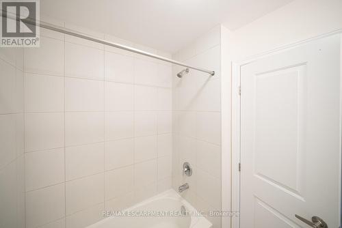 169 - 77 Diana Avenue, Brantford, ON - Indoor Photo Showing Bathroom