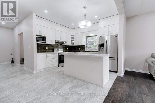 58 Province Street N, Hamilton (Crown Point), ON - Indoor Photo Showing Kitchen