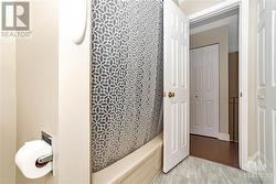 Hall Bath 2 - 