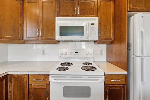 127-1405 Guisachan Place, Kelowna, BC - Indoor Photo Showing Kitchen