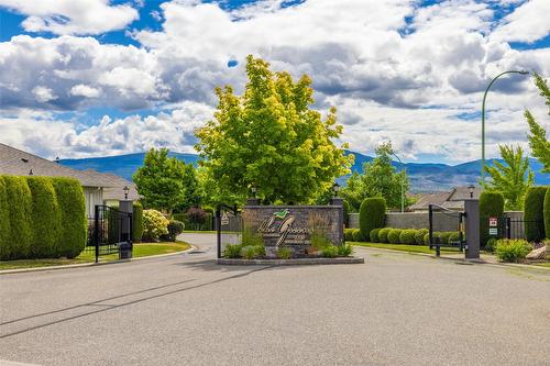 127-1405 Guisachan Place, Kelowna, BC - Outdoor With View