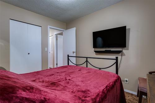 1261 Brentwood Road, West Kelowna, BC - Indoor Photo Showing Bedroom