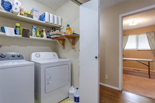 1261 Brentwood Road, West Kelowna, BC - Indoor Photo Showing Laundry Room