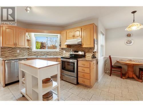 3146 Paris Street Unit# 104, Penticton, BC - Indoor Photo Showing Kitchen With Stainless Steel Kitchen