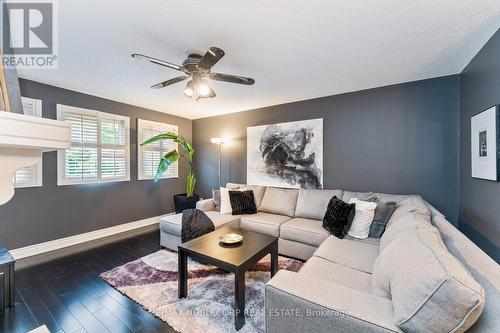 170 Marlott Road, Vaughan (Maple), ON - Indoor Photo Showing Living Room