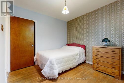 391 Crosby Avenue, Richmond Hill (Crosby), ON - Indoor Photo Showing Bedroom