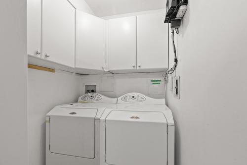 102-315 Whitman Road, Kelowna, BC - Indoor Photo Showing Laundry Room