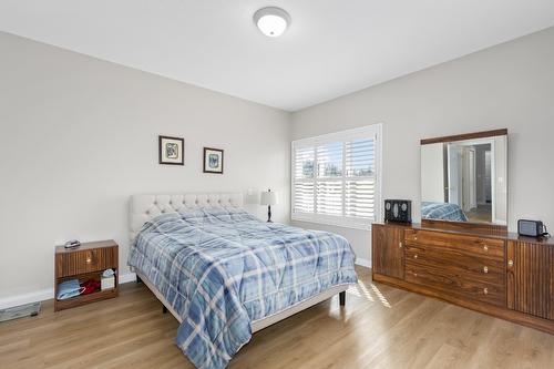 4622 Darin Place, Kelowna, BC - Indoor Photo Showing Bedroom