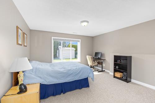 4622 Darin Place, Kelowna, BC - Indoor Photo Showing Bedroom