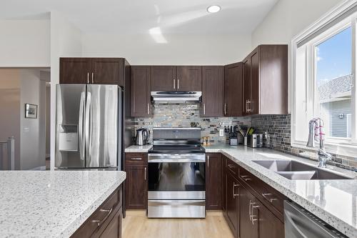 4622 Darin Place, Kelowna, BC - Indoor Photo Showing Kitchen With Stainless Steel Kitchen With Double Sink With Upgraded Kitchen