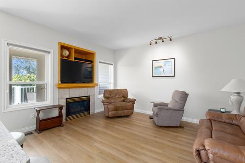 4622 Darin Place, Kelowna, BC - Indoor Photo Showing Living Room With Fireplace