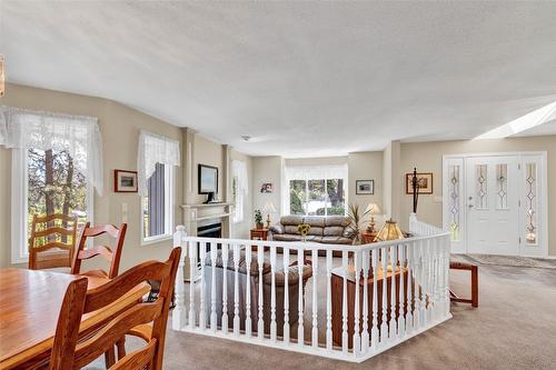 2652 Monford Road, Kelowna, BC - Indoor Photo Showing Dining Room