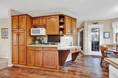 2652 Monford Road, Kelowna, BC - Indoor Photo Showing Kitchen