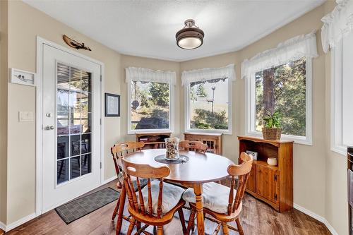 2652 Monford Road, Kelowna, BC - Indoor Photo Showing Dining Room