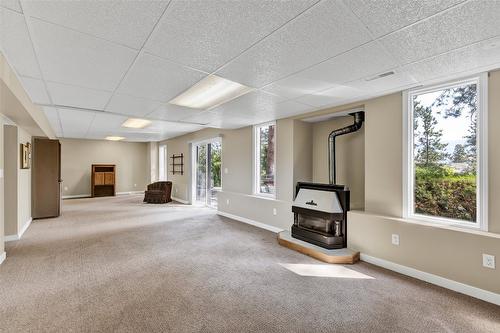 2652 Monford Road, Kelowna, BC - Indoor