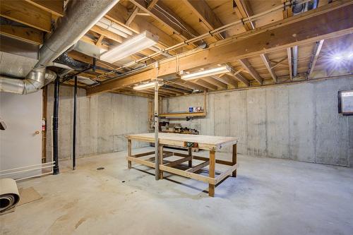 2652 Monford Road, Kelowna, BC - Indoor Photo Showing Basement