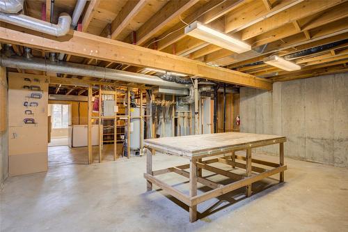 2652 Monford Road, Kelowna, BC - Indoor Photo Showing Basement